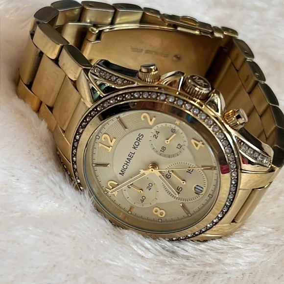 Michael Kors gold and rhinestones MK 5166 watch - Picture 3 of 6